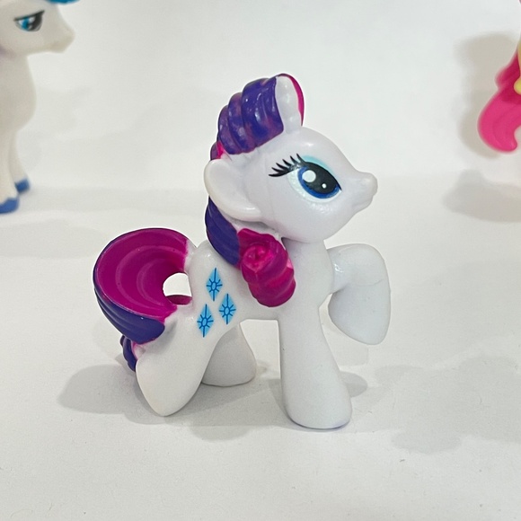 4 Preloved My Little Pony Figures - Picture 3 of 8